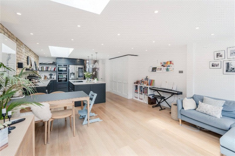 Henslowe Road, East Dulwich, London, SE22