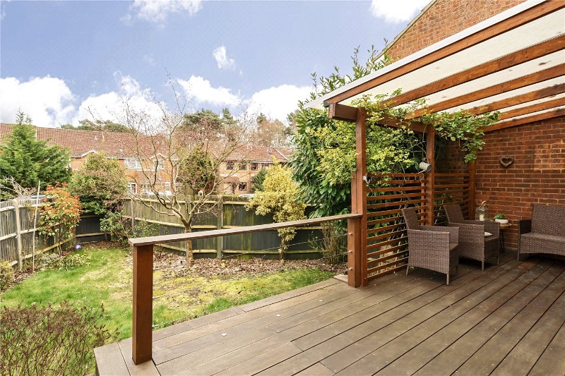 Arthur Close, Bagshot, GU19