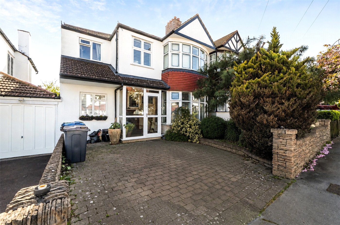 Sundial Avenue, London, SE25