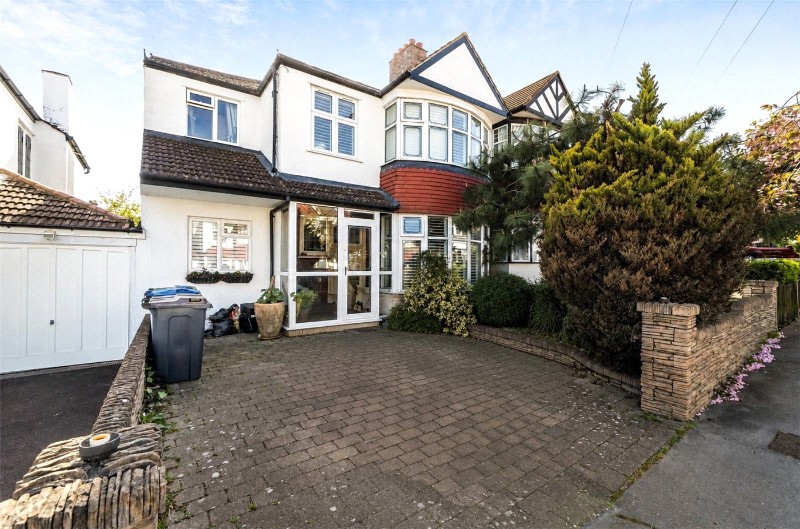 Sundial Avenue, London, SE25