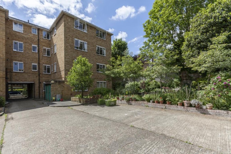 Highbury New Park, Highbury, N5