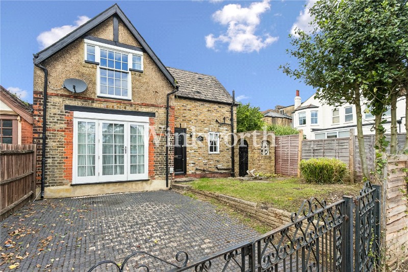 Derwent Road, London, N13