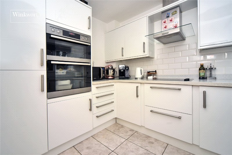 Cotswold Way, Worcester Park, KT4