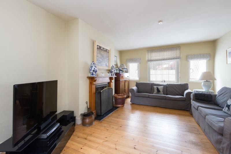 Castelnau, Barnes, SW13