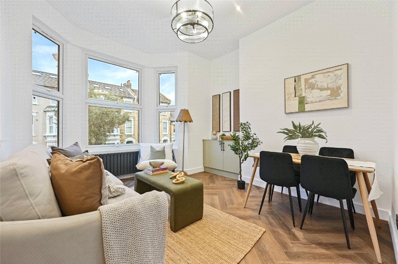 Warbeck Road, London, W12