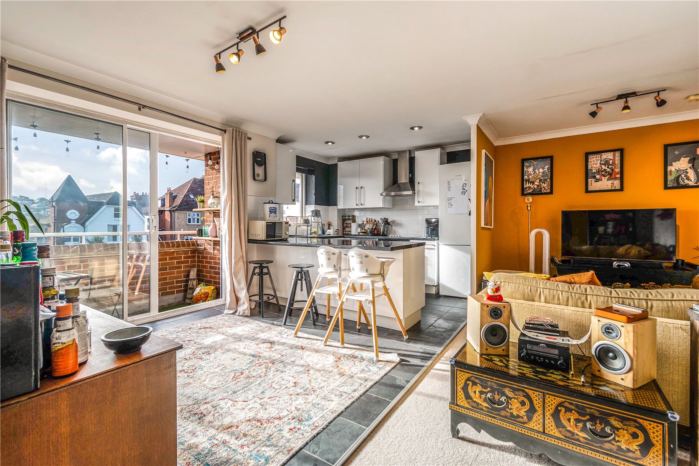 Kitchen/Reception