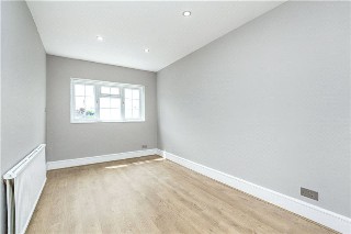 Cross Street, Barnes, London, SW13