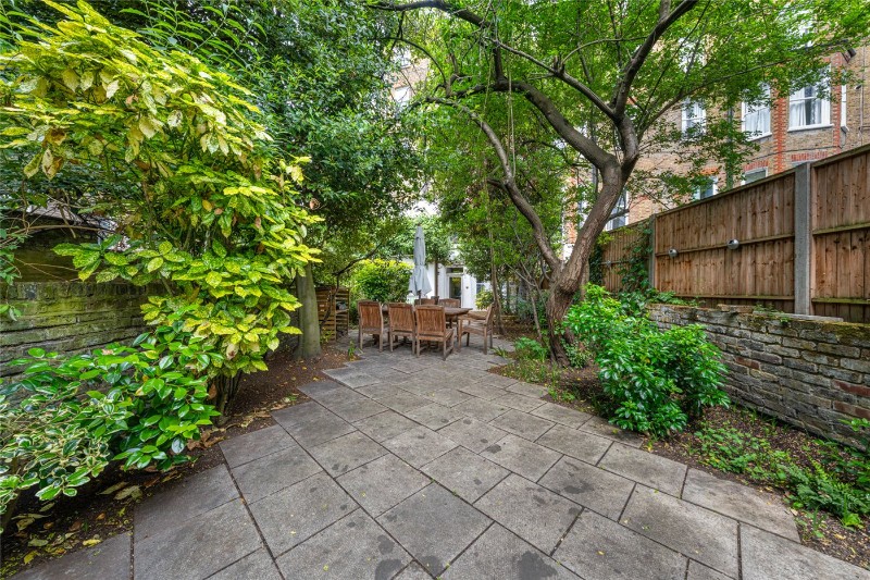 Elgin Avenue, London, W9