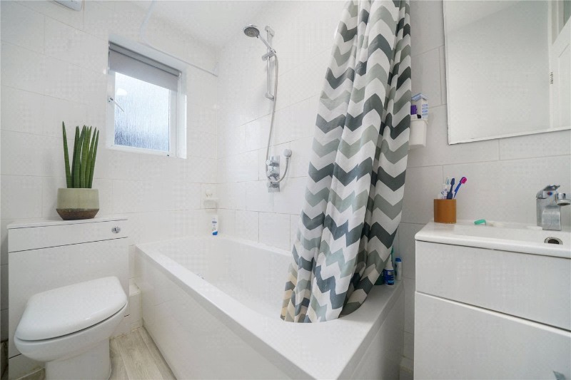 Medina Lodge, Isledon Road, London, N7