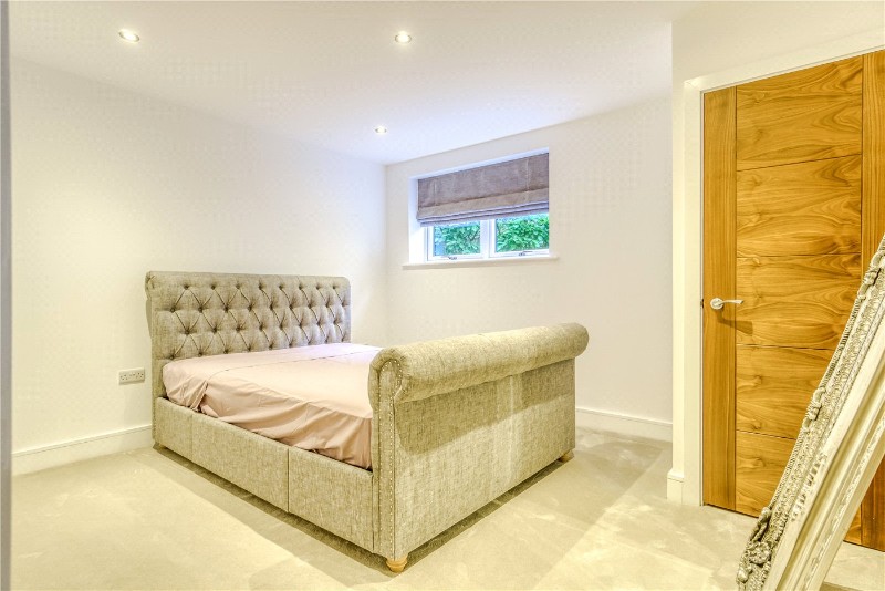 Delhi Close, Lower Parkstone, Poole, BH14