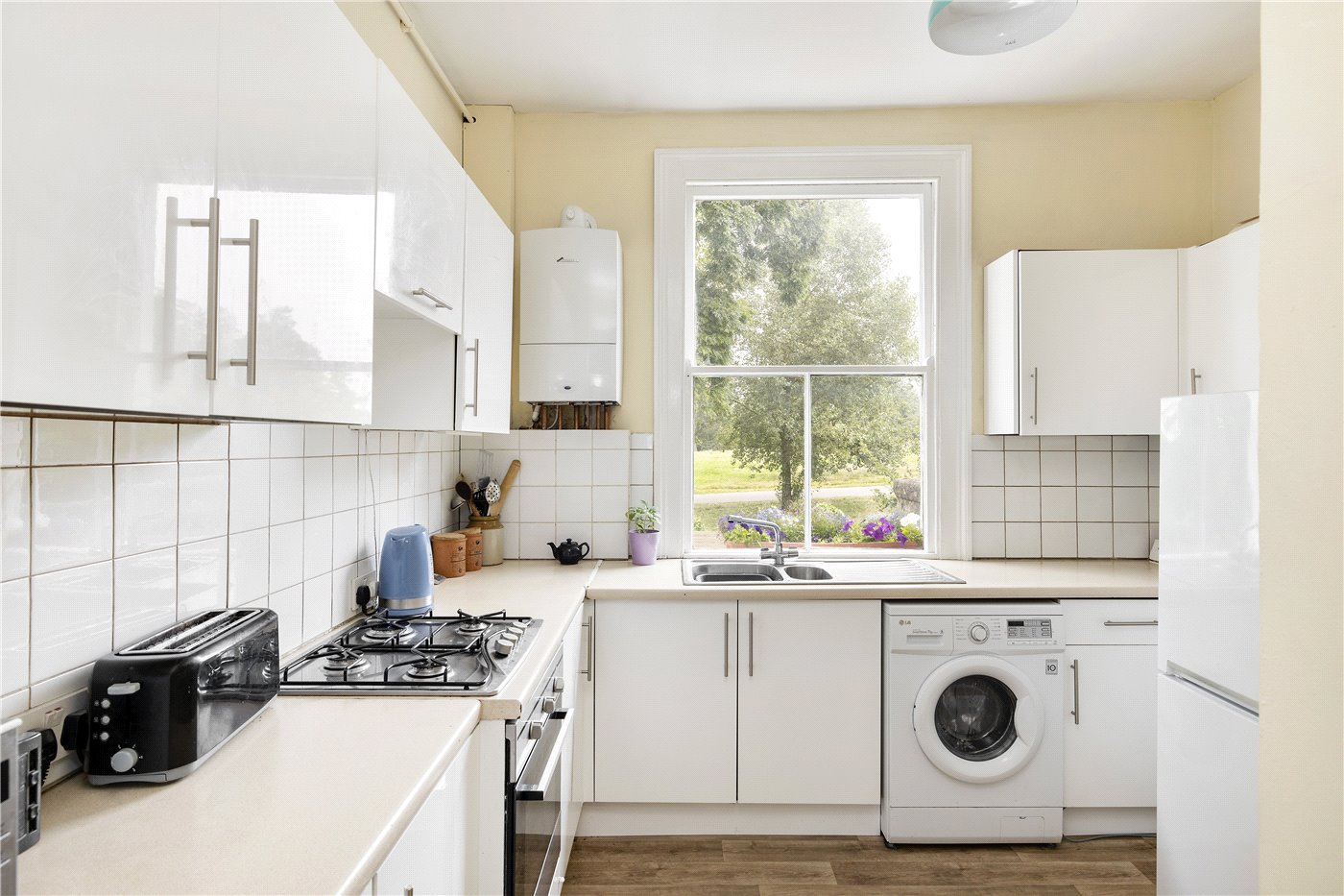 Eat-In Kitchen