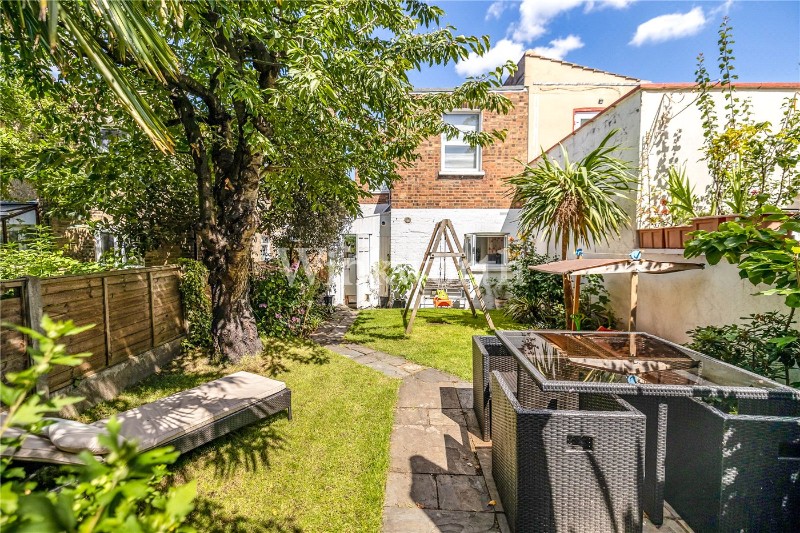 Frobisher Road, London, N8