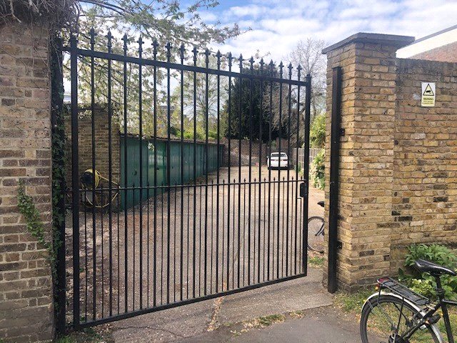St. Mary&#39;s Grove, Barnes, London, SW13