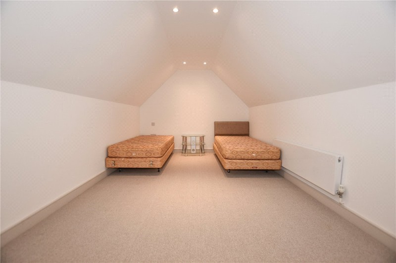 New Wokingham Road, Crowthorne, Berkshire, RG45