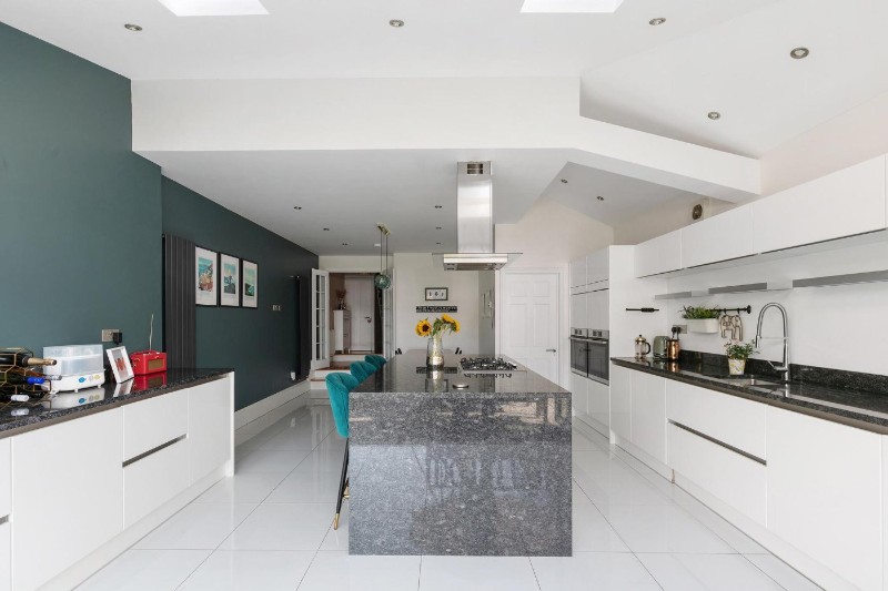 Whitworth Road, London, SE25