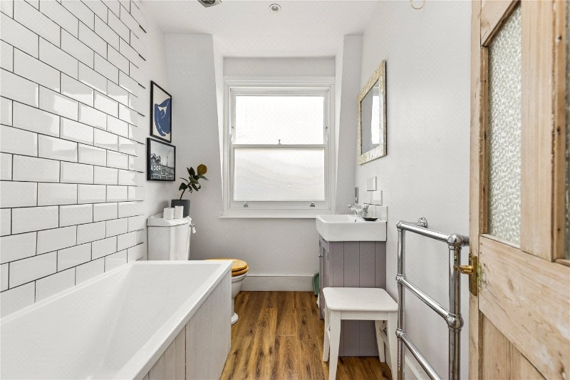 Nevill Road, London, N16