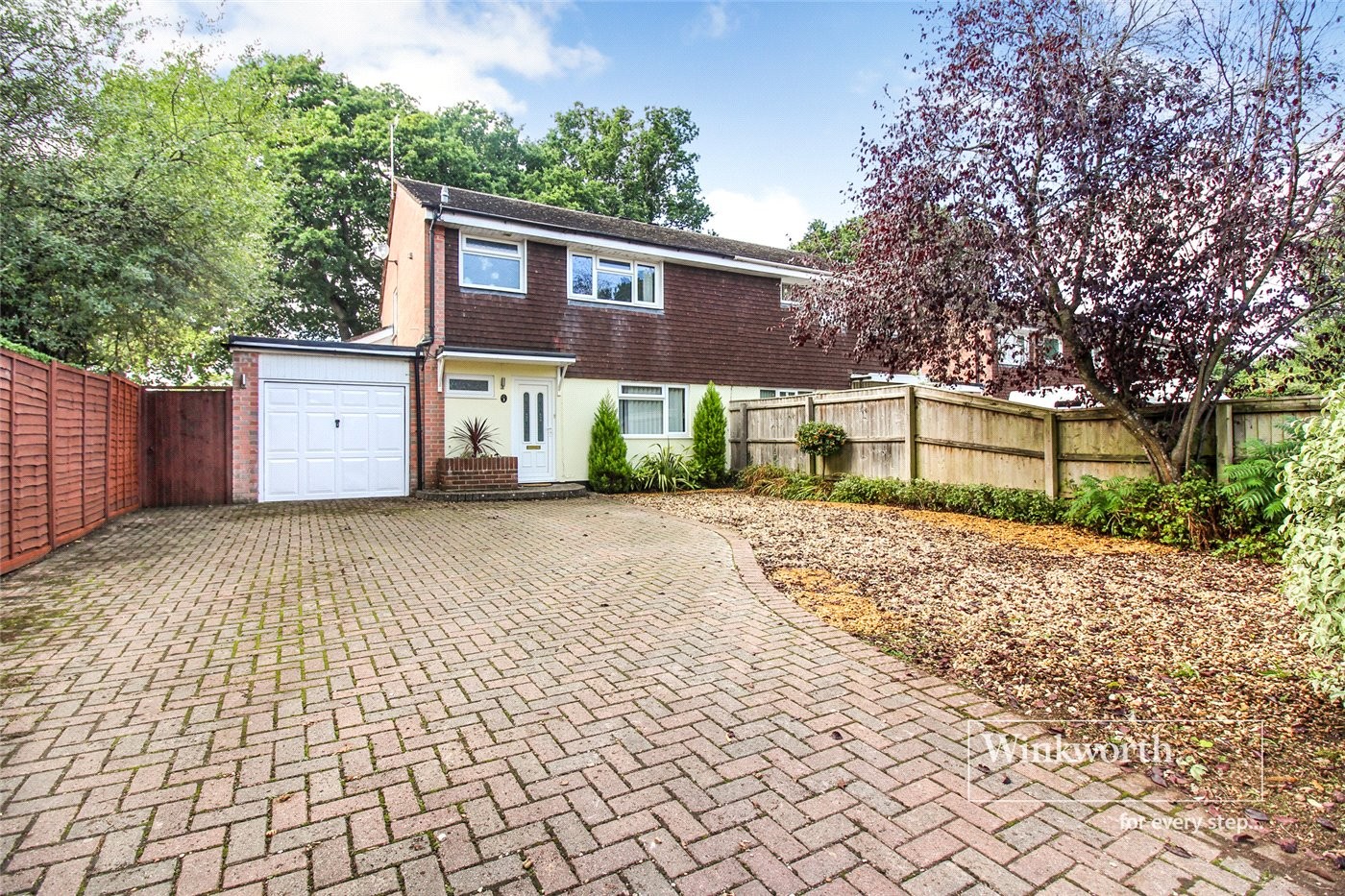 3 bedroom property for sale in Church Road, Three Legged Cross