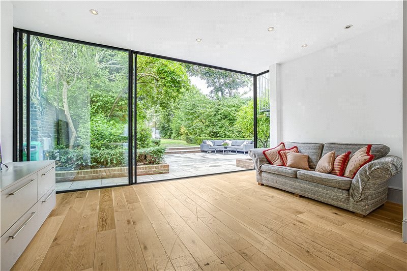 Castelnau, Barnes, London, SW13