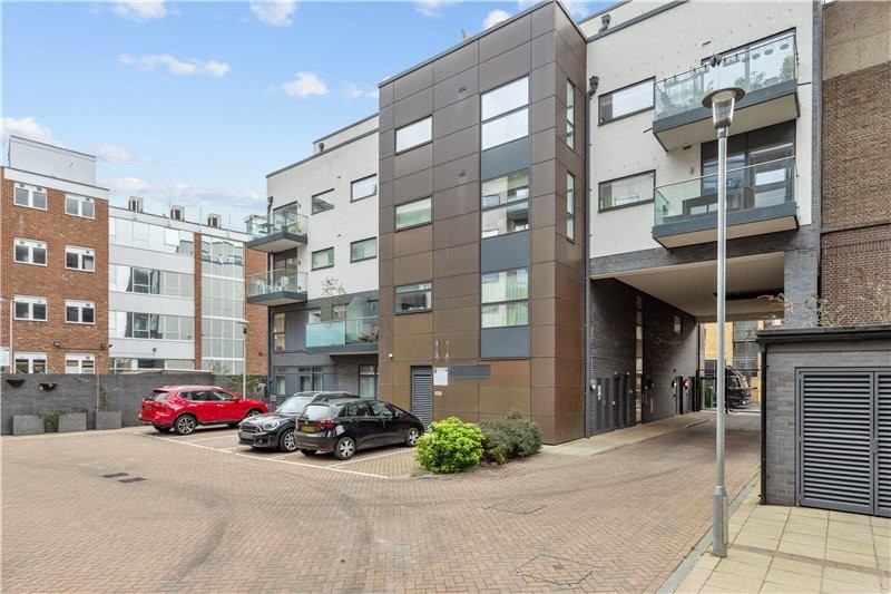 Singer Mews, London, SW4