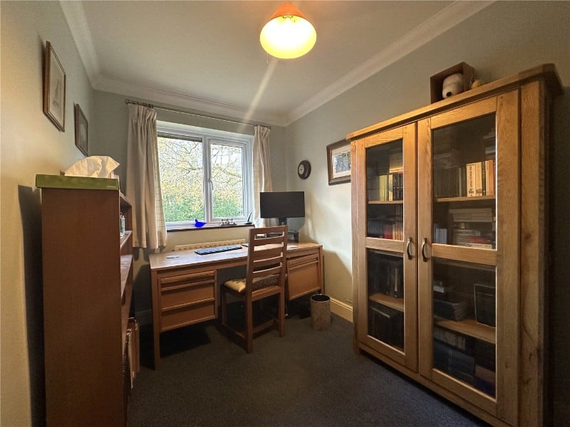 Greenhill Road, Farnham, Surrey, GU9