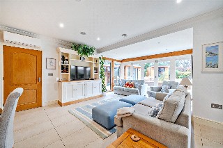 Cherry Tree Walk, Rowledge, Farnham, Surrey, GU10