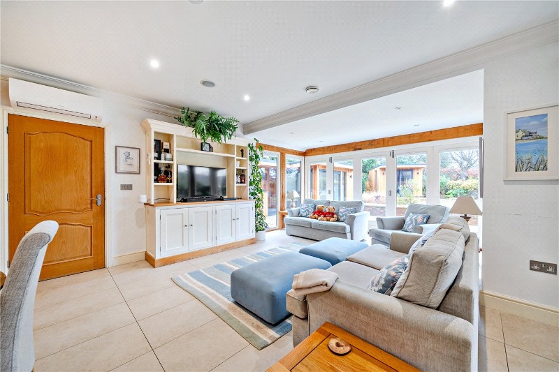 Cherry Tree Walk, Rowledge, Farnham, Surrey, GU10