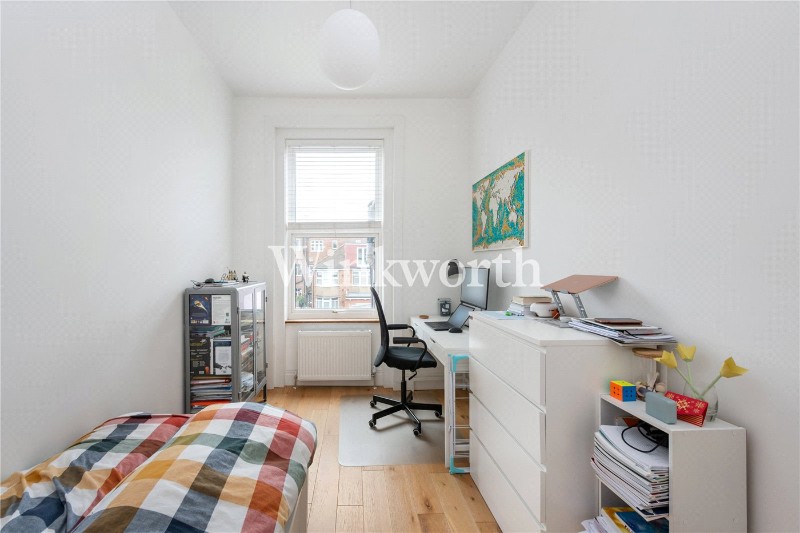 Lausanne Road, London, N8