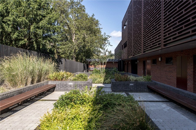 Mountearl Gardens, London, SW16
