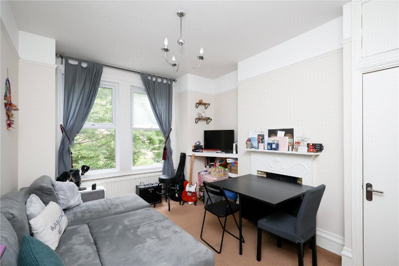 Julian Avenue, London, W3