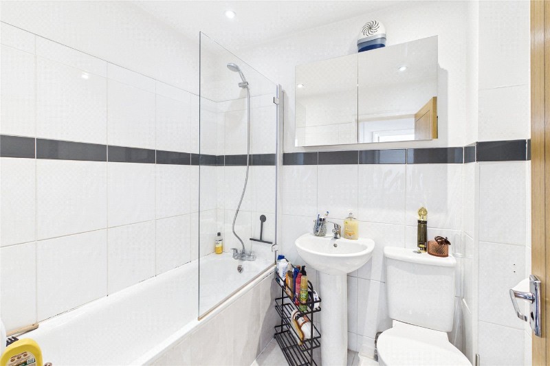 Barrhill Road, London, SW2