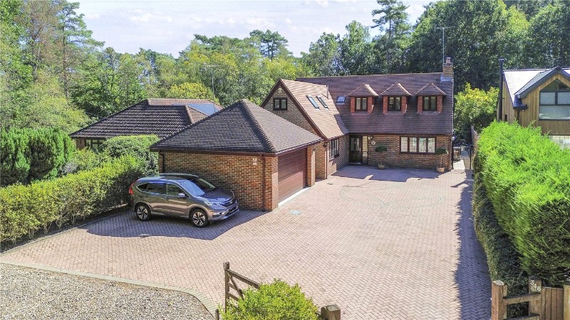 Nine Mile Ride, Finchampstead, Wokingham, Berkshire, RG40