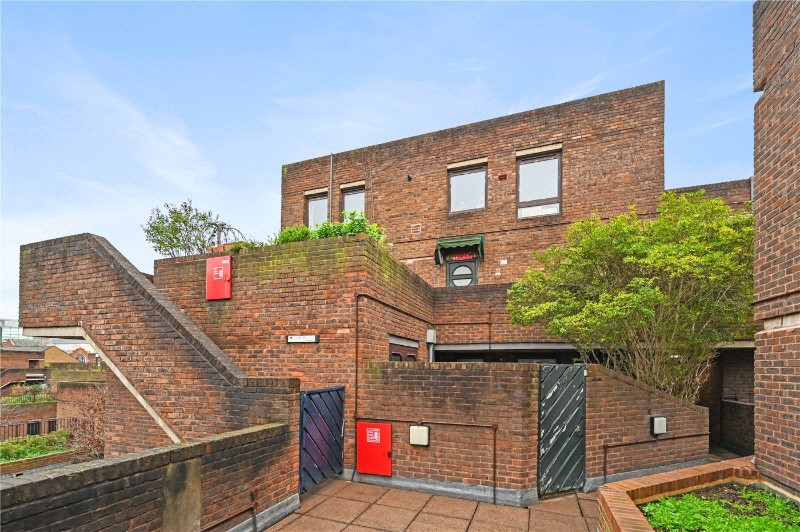 Odhams Walk, London, WC2H