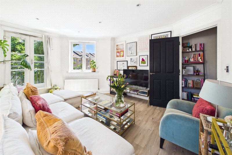 Dudley Mews, London, SW2