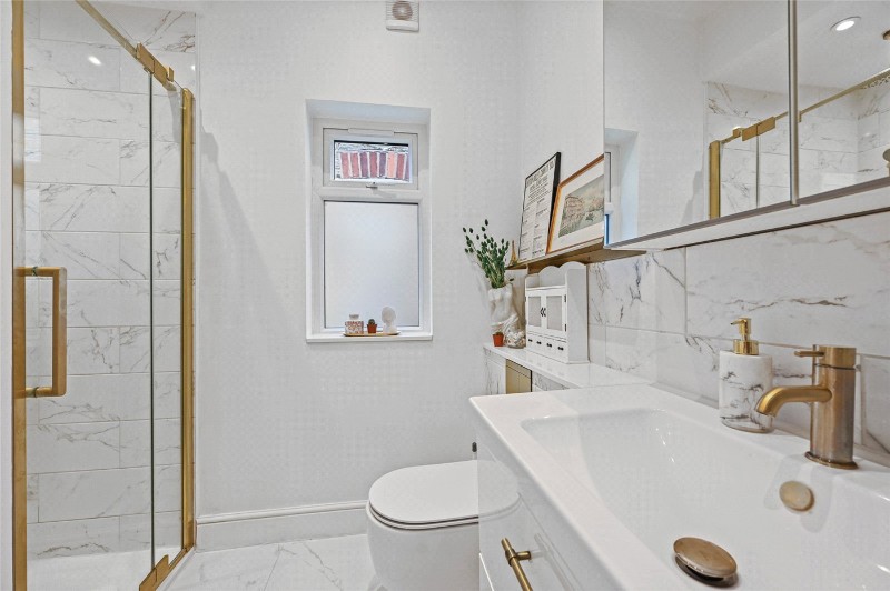 Wormholt Road, London, W12