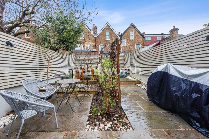 La Rose Lane, London, N15