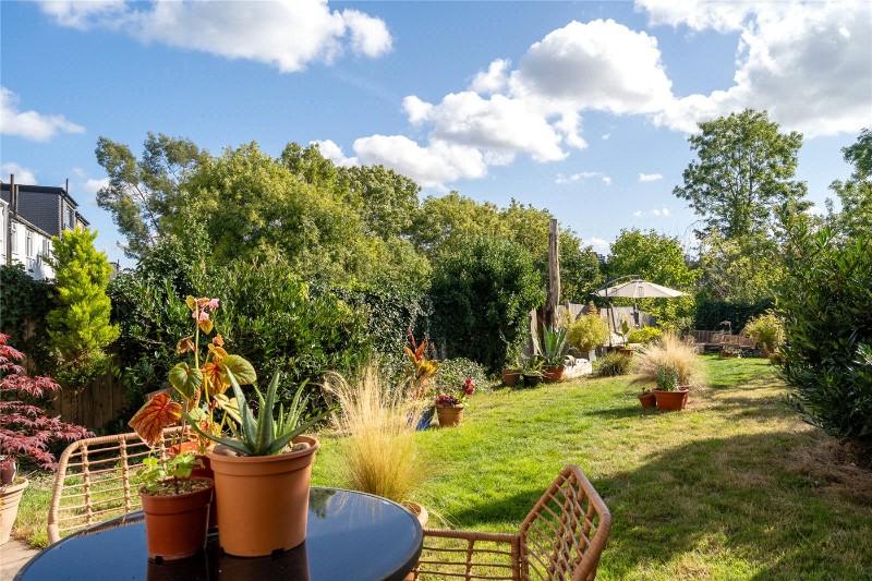 Peregrine Court, London, SW16