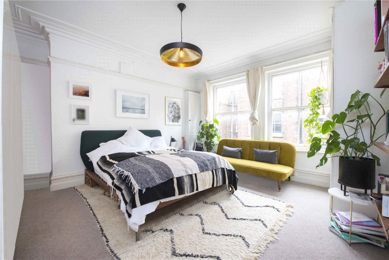Bedford Avenue, London, WC1B