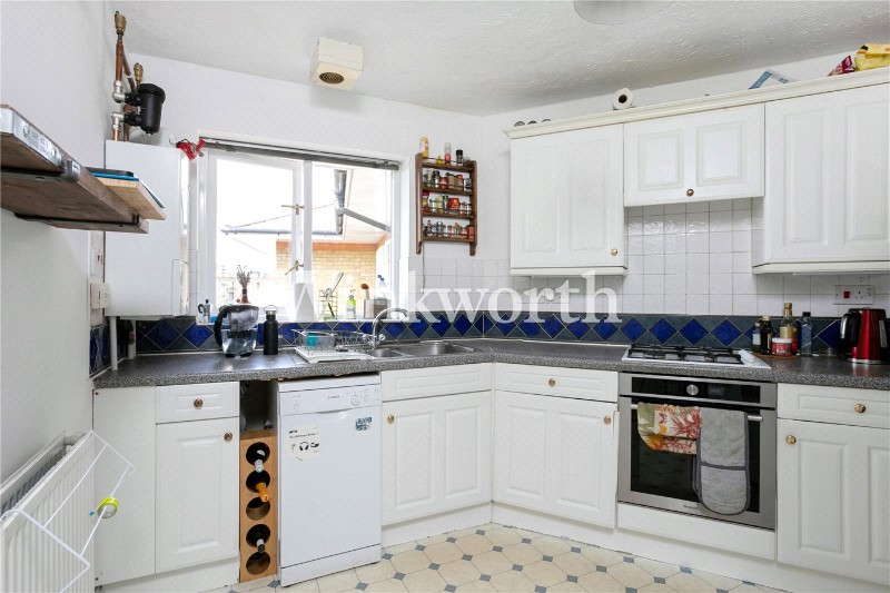 Myddleton Avenue, London, N4
