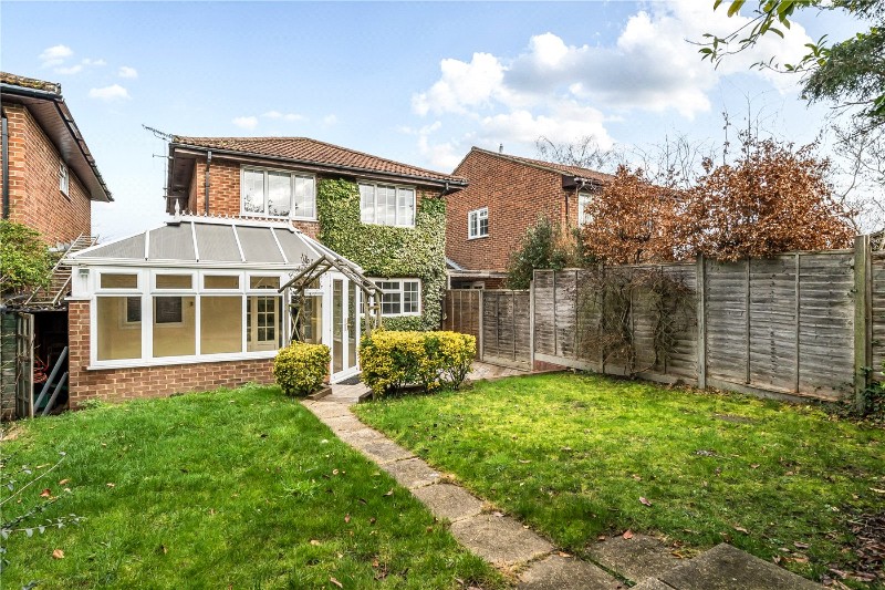 Glorney Mead, Farnham, Surrey, GU9