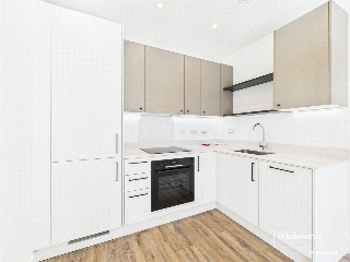 Flagstaff Road, Bankside Gardens, Reading, Berkshire, RG2