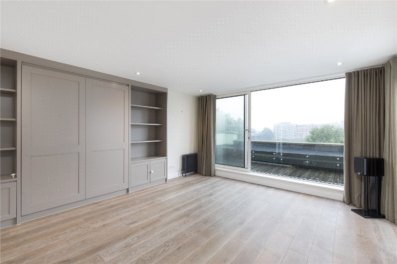 Deodar Road, London, SW15