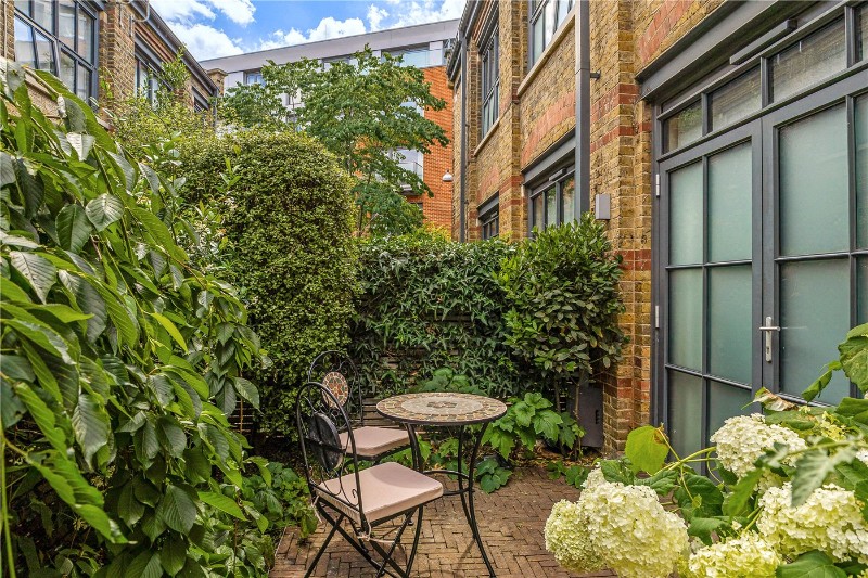 Porteus Place, London, UK, SW4