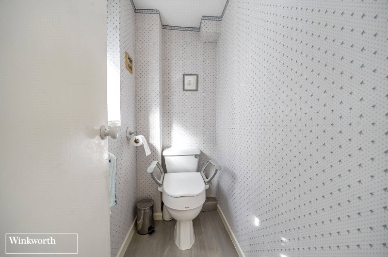 Thrush Close, Kempshott, Basingstoke, Hampshire, RG22
