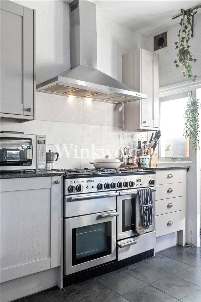 Westbury Avenue, London, N22