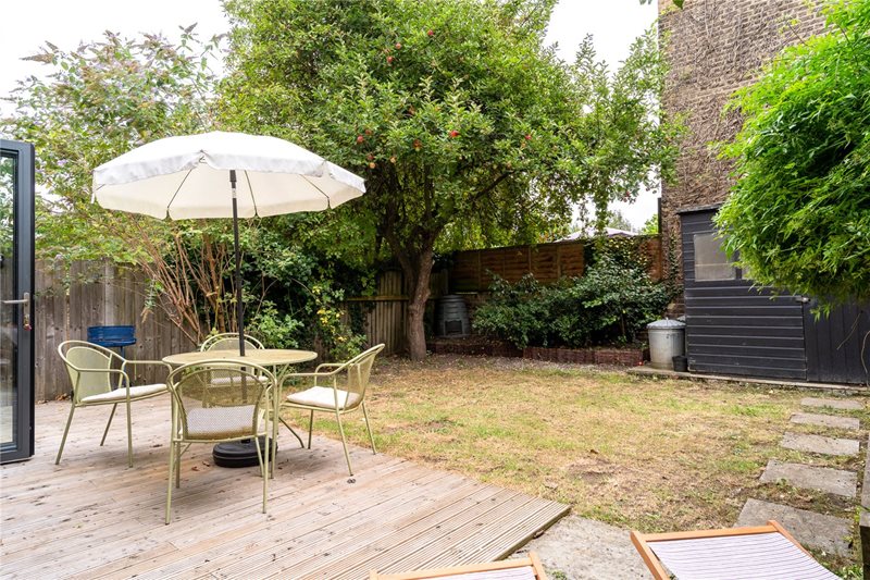 Deronda Road, London, SE24