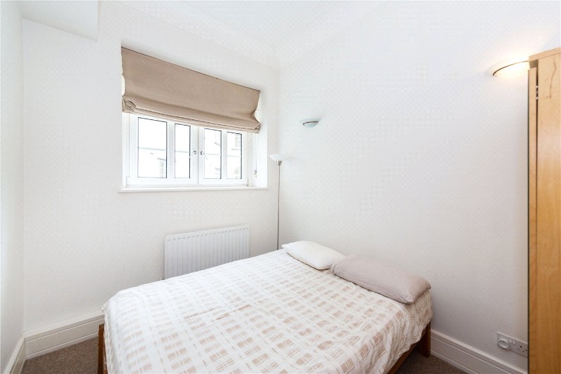 Rosebery Avenue, London, EC1R