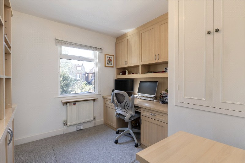 Coalecroft Road, London, SW15