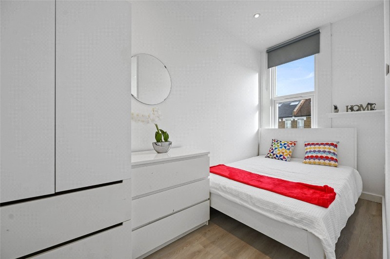 Bloemfontein Road, London, W12