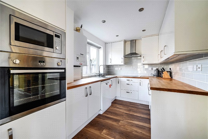Roman Way, Farnham, Surrey, GU9
