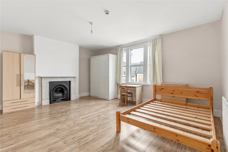 Clissold Crescent, London, N16